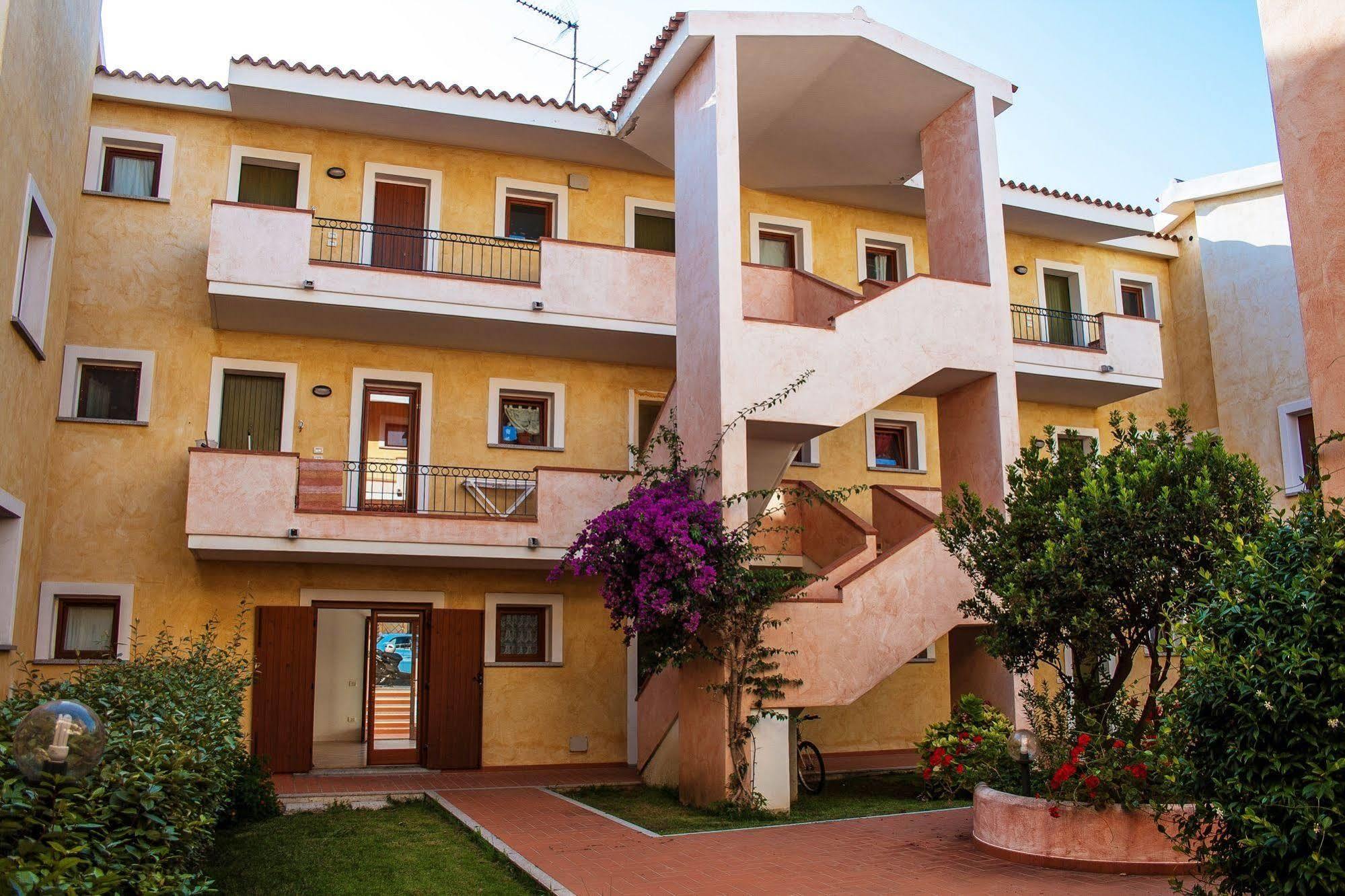 Aparthotel La Reggia Di Nausicaa Santa Teresa Gallura Exteriér fotografie